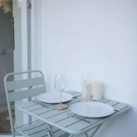 Appartamento Flh Principe Real With Terrace And View Lisbona