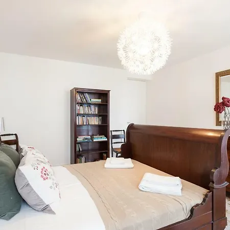 Flh Principe Real With Terrace And View Апартаменти